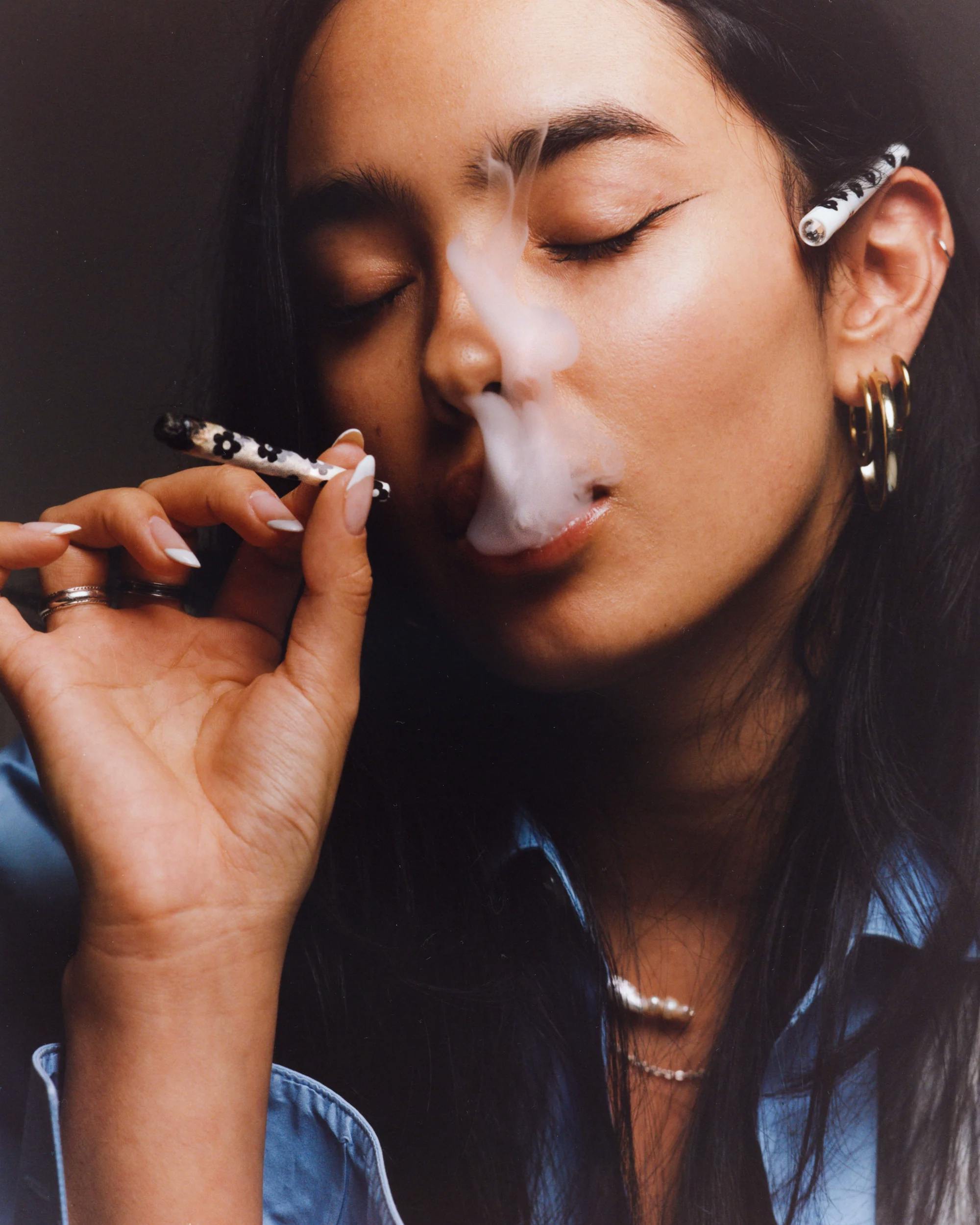 image of Rolling Papers In Smoke