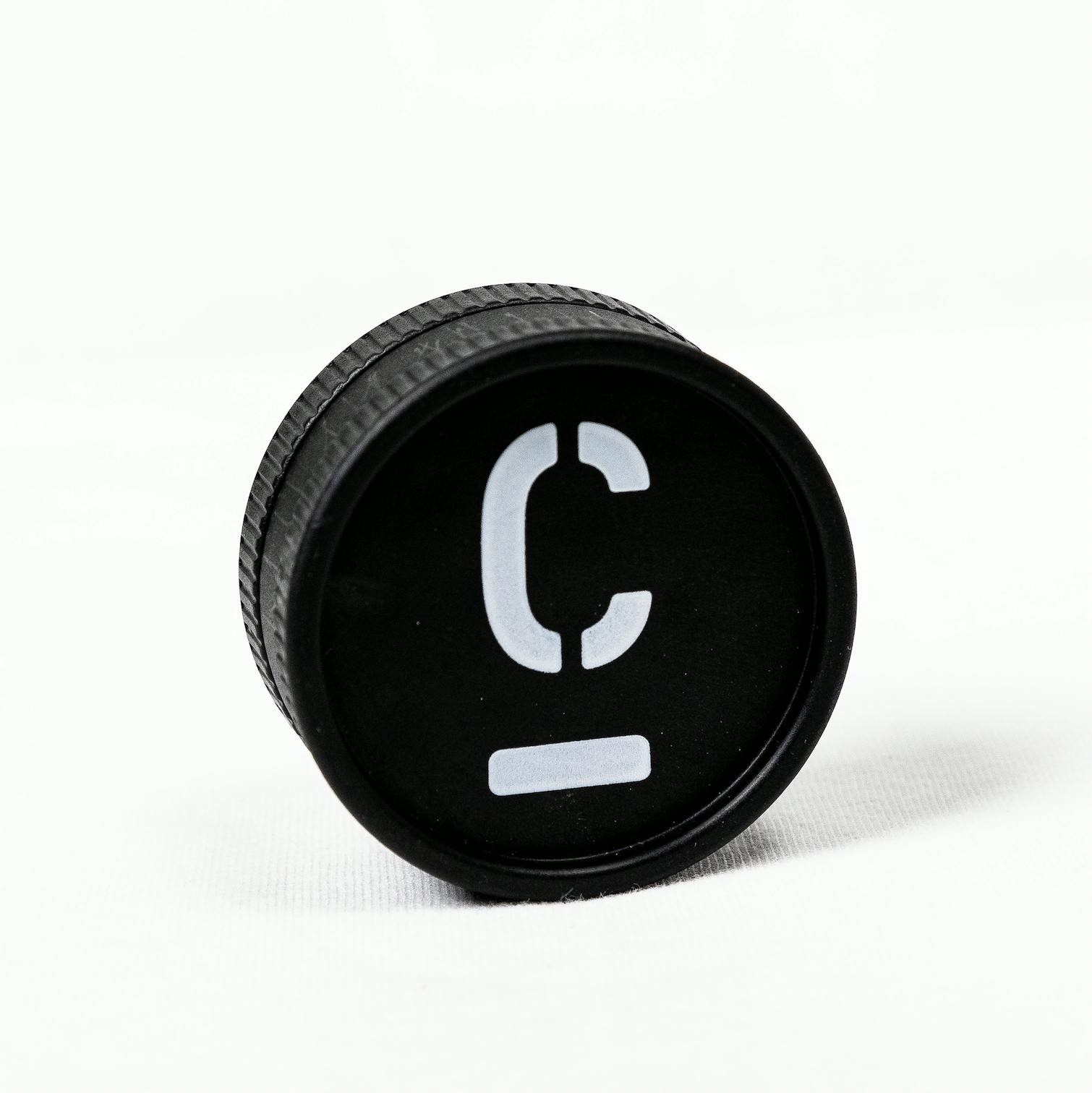 CONBUD-SmallGrinder-Black-Plastic