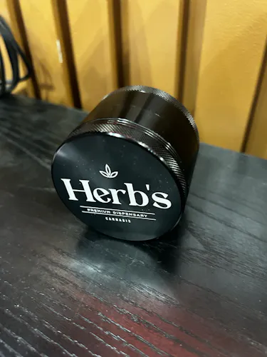 Herbs Premium Metal Grinder | Gun Black-active