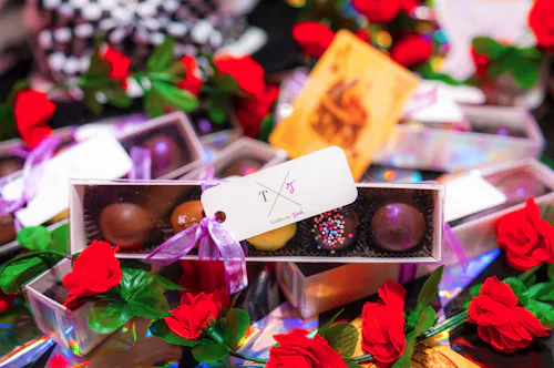 Spring Is In the Air | Seasonal Truffles Box-2