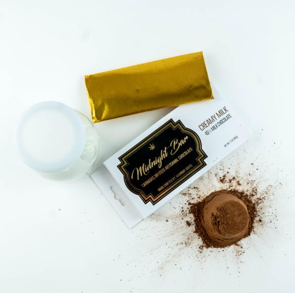 Product: Creamy Milk Chocolate Bar | 200mg | Midnight Roots