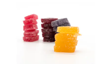 BUZZ | Raspberry Razz 1:1:1 THC:CBD:CBN Gummies 100mg | Green