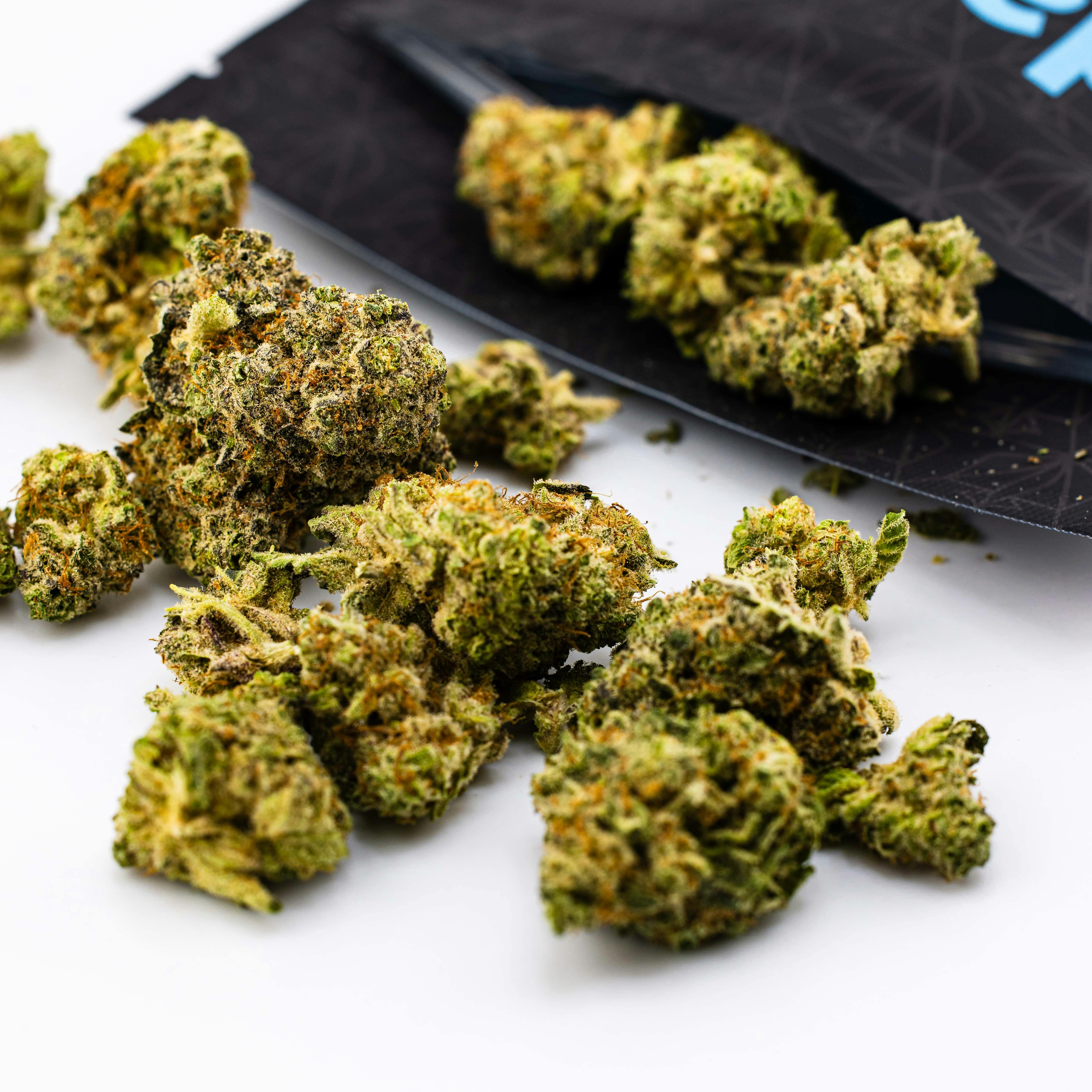 Buy Dank By Definition. MAUI WOWIE (14 GRAMS) Online - Strain