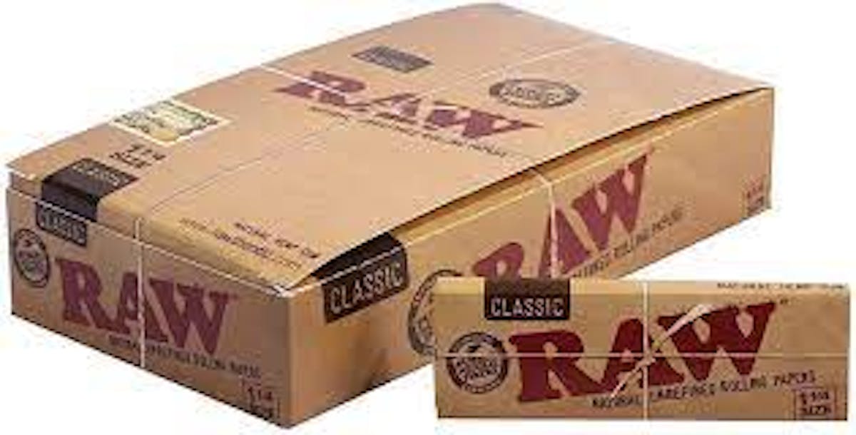 Photo of RAW l Classic Connoisseur King Size Slim Rolling Paper + Tips l 32 leaves