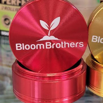 2.5" 4 Piece Cali Crusher x Bloom Brothers Grinder - Red