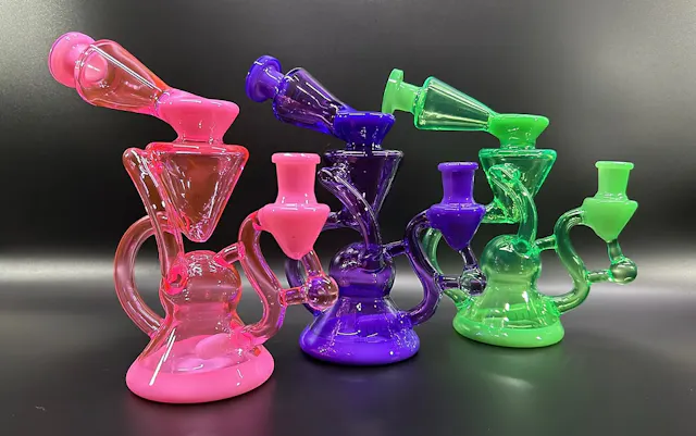 Phoenix Star Glass Bright Neon 7" Recycler (glassware)