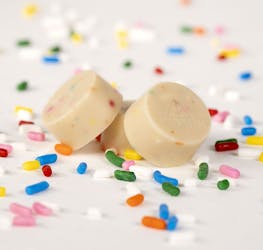 White Chocolate Party Cake Drops - 100mg/1000mg Total (10pk)
