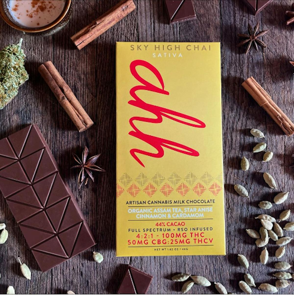 Photo of Ahh 4:2:1 Cinnamon & Cardamom Milk Chocolate Bar 100mg 20pk (THC:CBG:THCV) – Sky High Chai