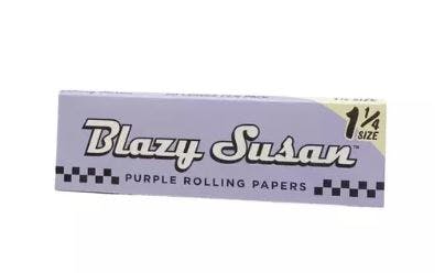image of Pink 1-1/4 Rolling Papers