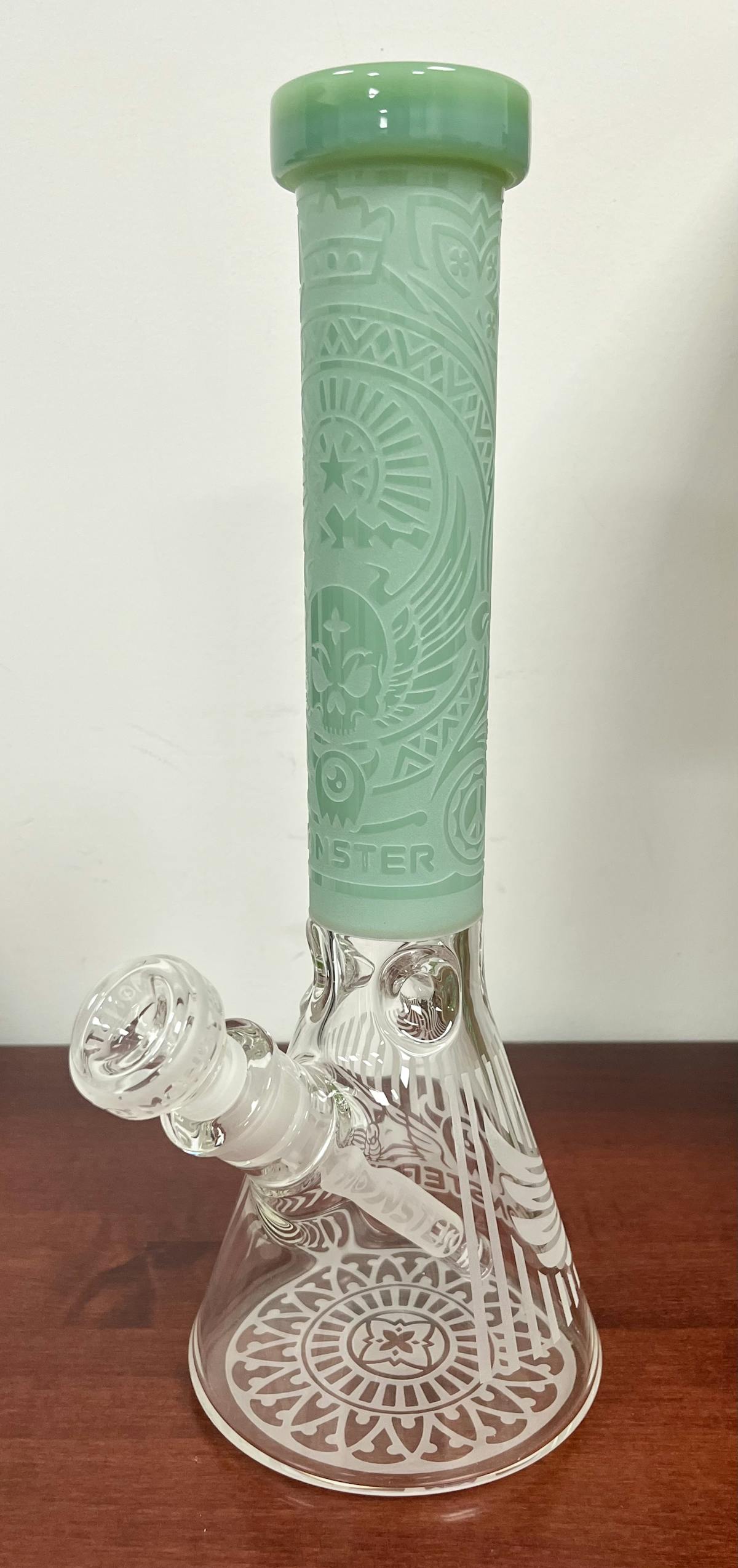 Photo of Glass Water Pipe l v25 Monster