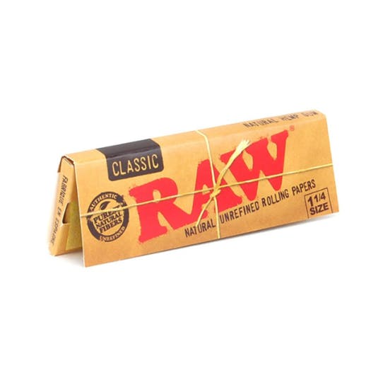 Product: Raw | Classic Rolling Papers - 1 1/4 Size