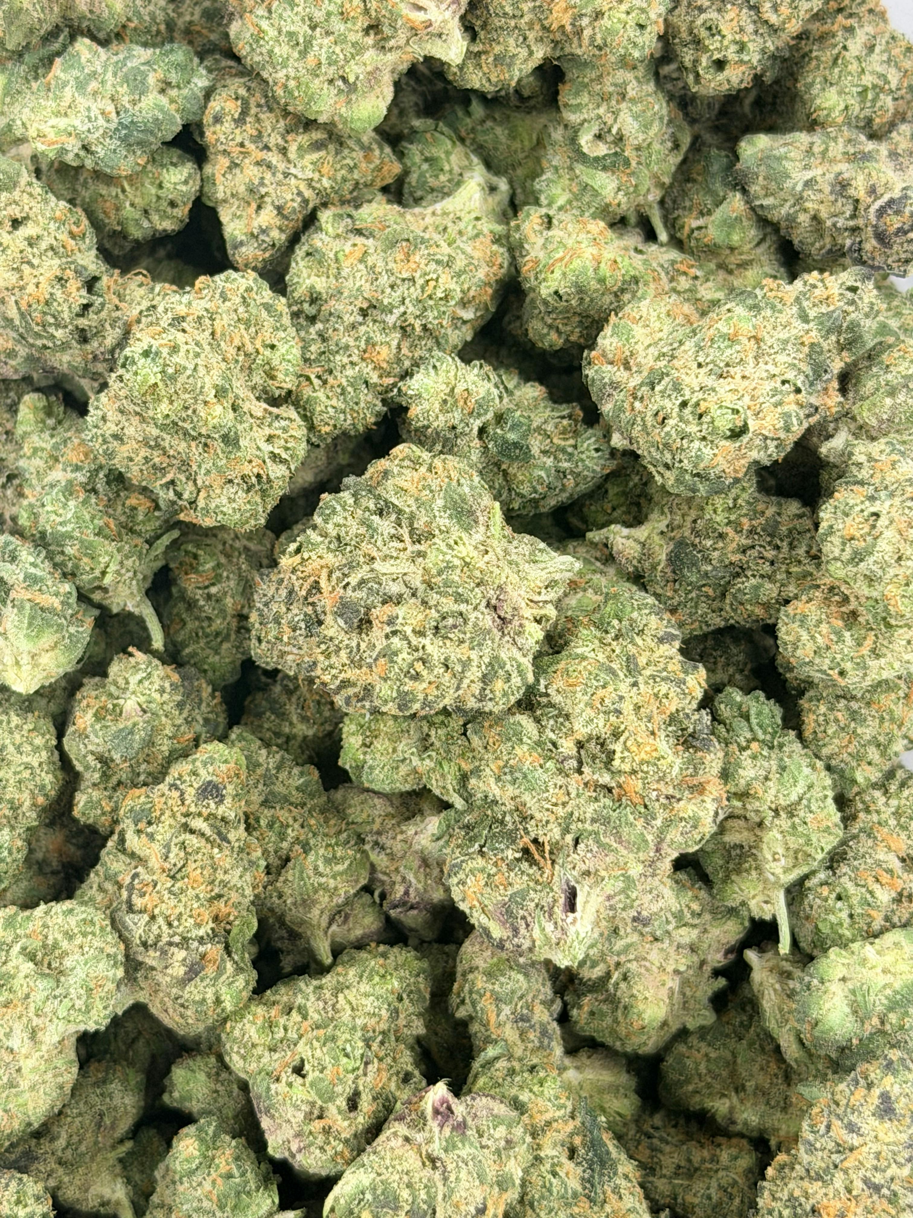 Permanent Cherry | Deli Flower (Gold)