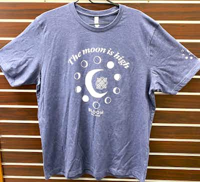 Product: The Moon Is High Short Sleeve Shirt | Medium | Bloom