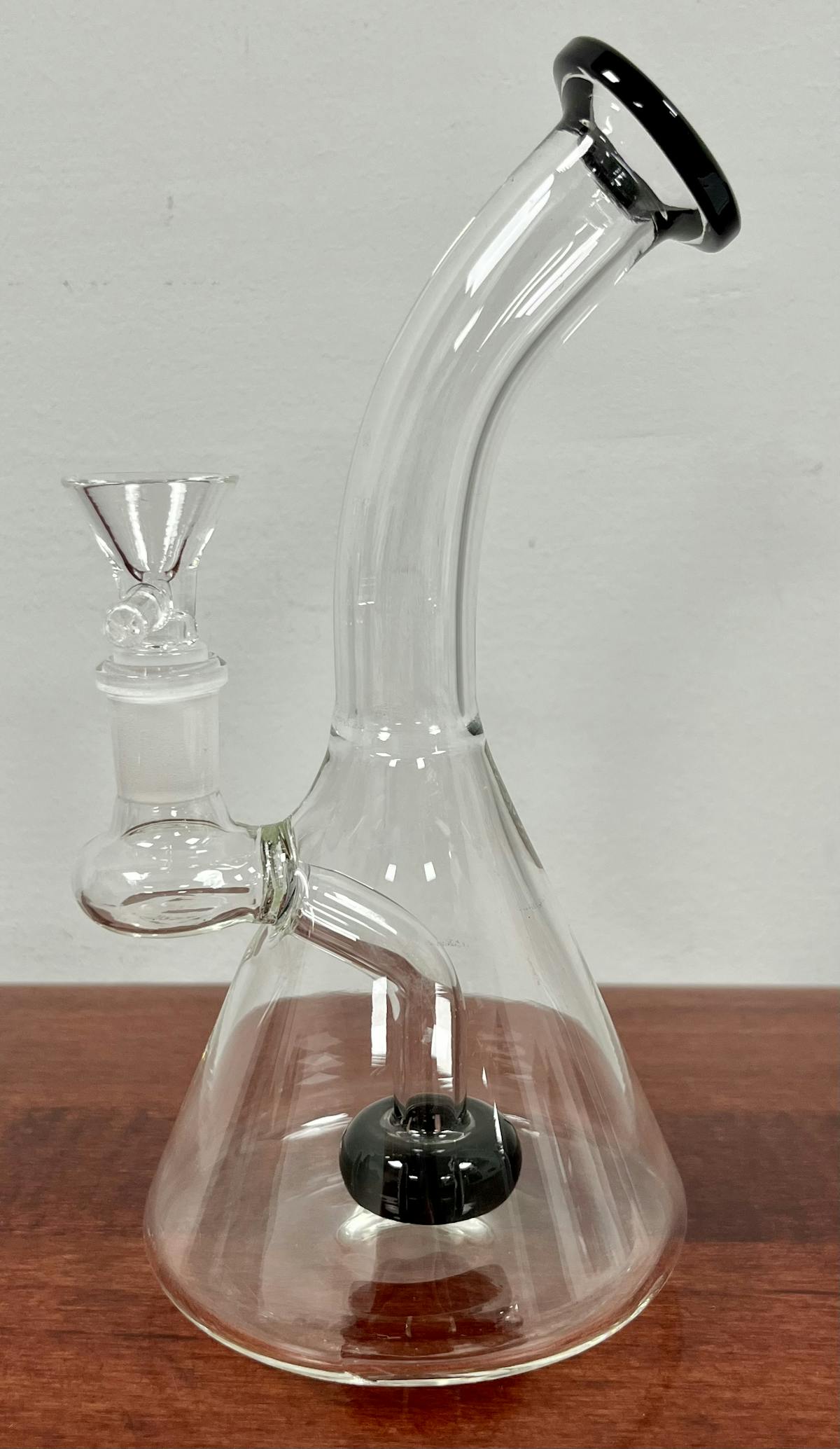 Photo of Glass Water Pipe l Small Beaker Bong