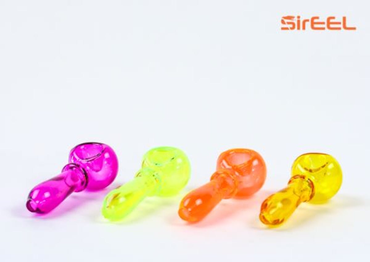 Image of SirEEL – 4.5″ Iridized Spectrum Spoon Pipe, Assorted Colors
