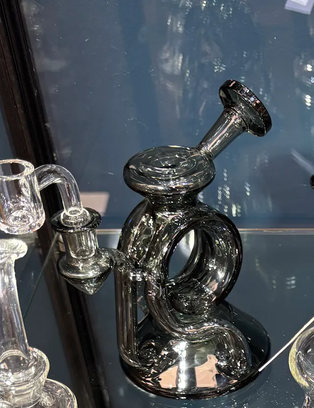 Glass Phoenix Star 6" Flipcycler Black (glassware)