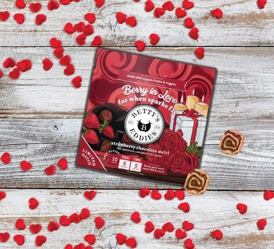 Betty's Eddies Betty's Eddies | Chews | Strawberry Chocolate Swirl