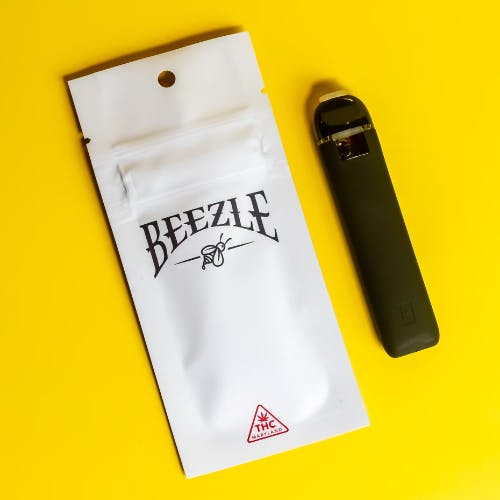 beezle disposable vape Unplug your vape when it's fully charged to reduce the risk of fire!  Rechargeable vapes contain batteries which can overheat when left charging  for too long main image 1