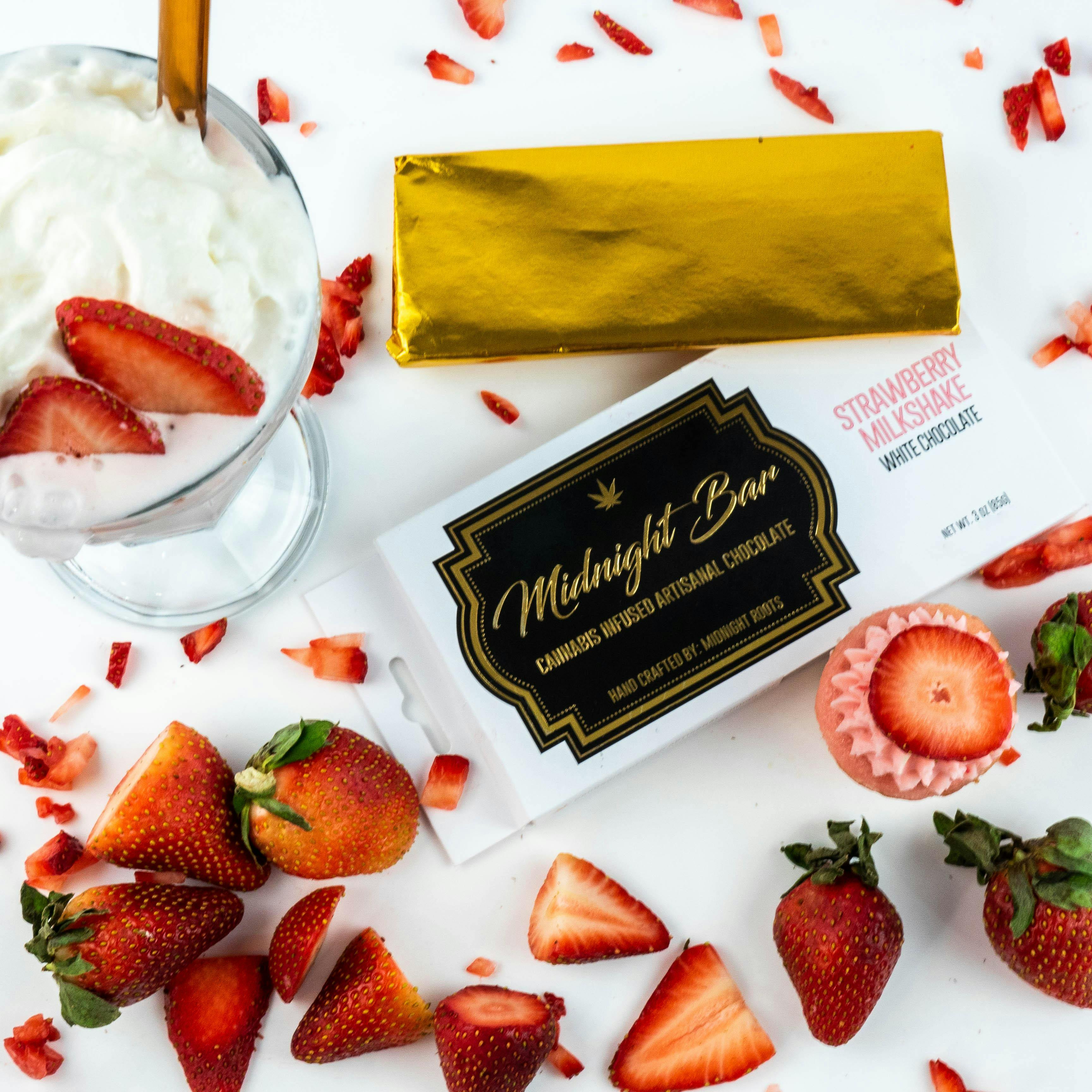 Product: MIDNIGHT BAR | STRAWBERRY MILKSHAKE | 200MG