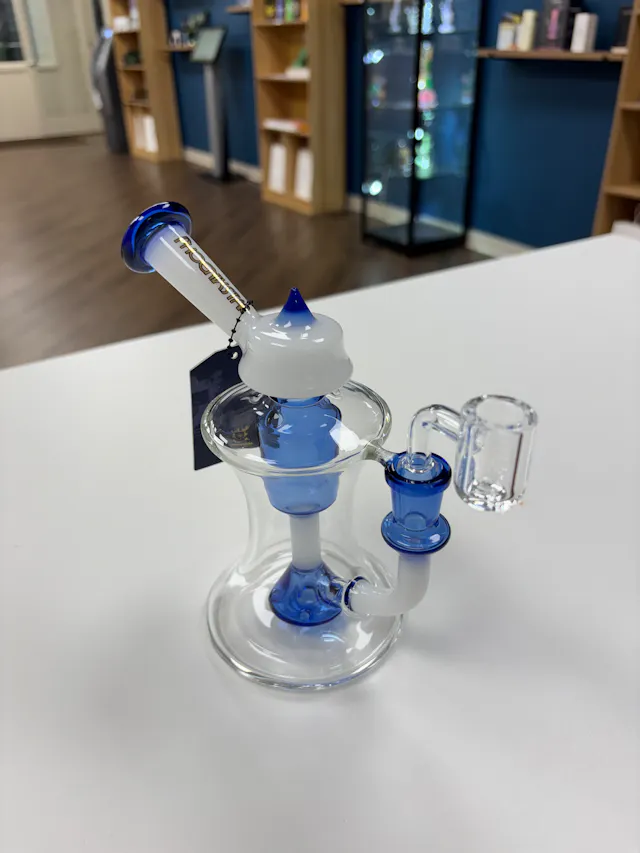 Glass Phoenix Star 7" Showerhead Perc Blue/White (glassware)