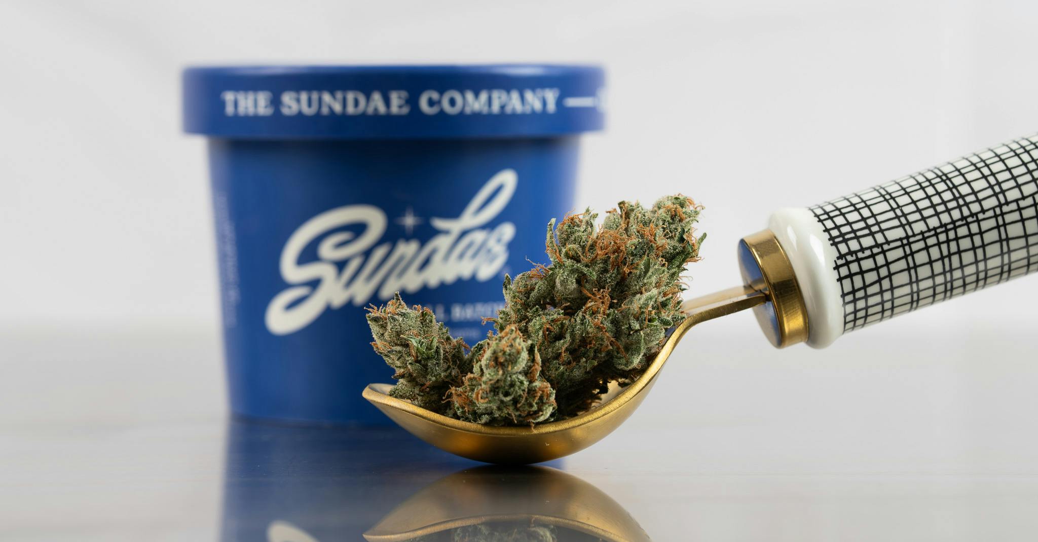 Sundae Co. Peach Preserves (H) Flower 3.5g | The Dispensary (Decatur)