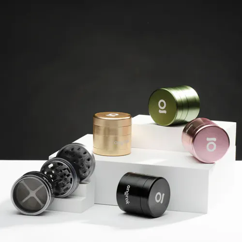 4 Piece EZ Open Grinder 2.0 (Assorted Colors)-active