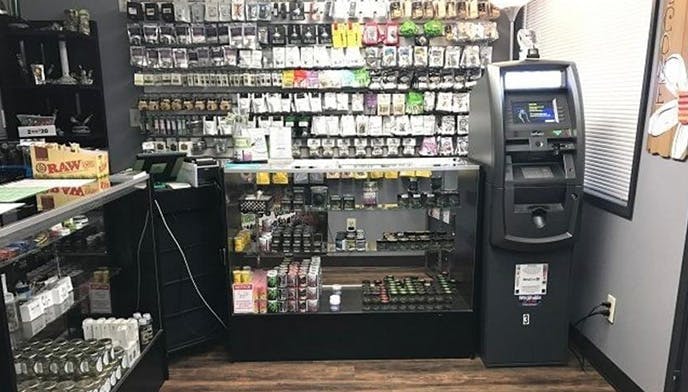 The Freedom Market - Ilwaco logo